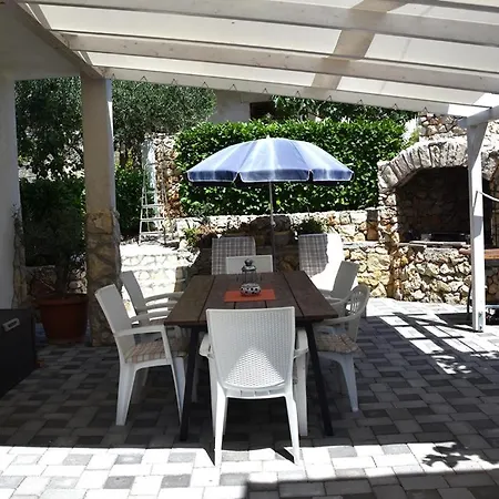 Ljubica Apartman Daire Pirovac
